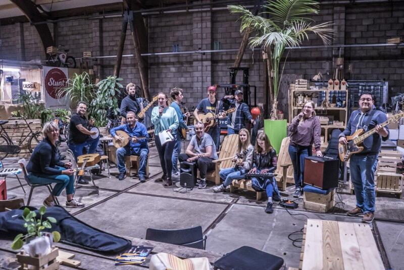 28 oktober 2021 Fred Leeflang 5 Open studio Voorhof bij Stunt scaled e1711546699341