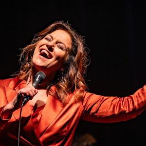 Fay Sings Barbra Streisand