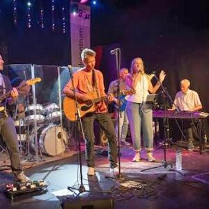 Live muziek met Memory Train (Foto: Arjan van Duijvenbode)